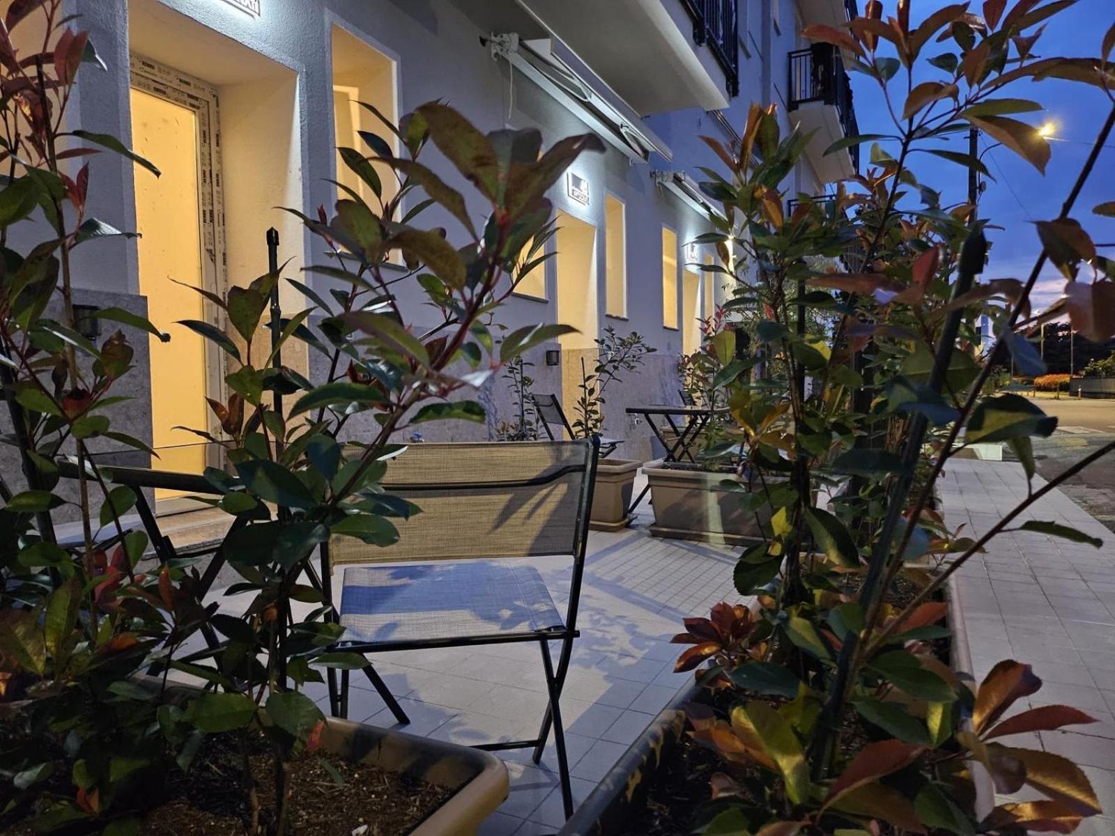 Apt Donati Home, Modernita E Comfort Con Parcheggio Gratuito Privato E Spazio Esterno Privato Cassano dʼAdda Rom bilde